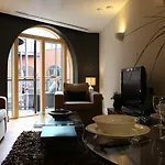 Апартаменти The Chambers *