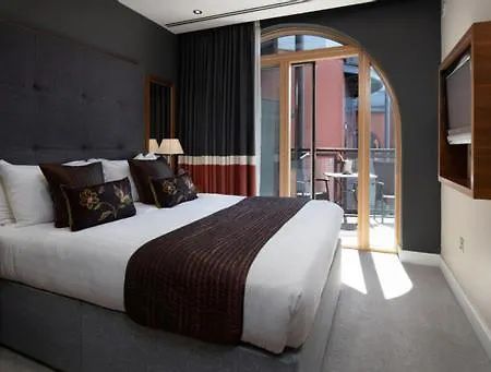 Апартаменти The Chambers