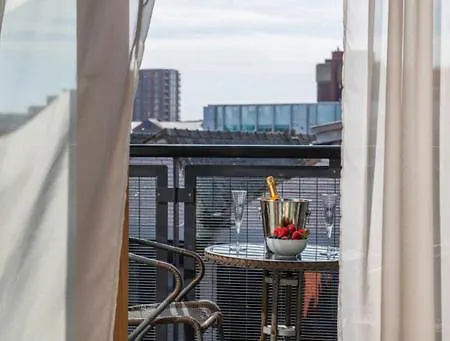 Апартаменти The Chambers Лідс