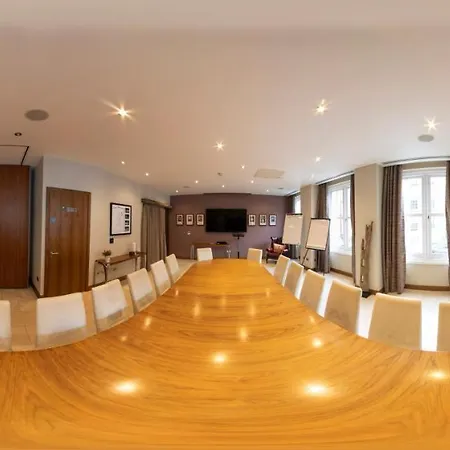 The Chambers Apartment *