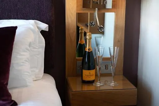 ذا تشامبرز *