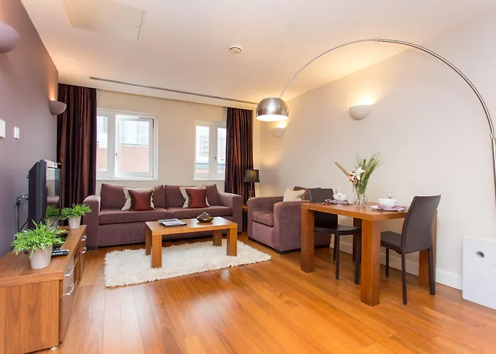 ذا تشامبرز ليدز