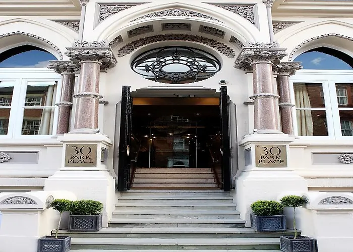 Апартаменти The Chambers